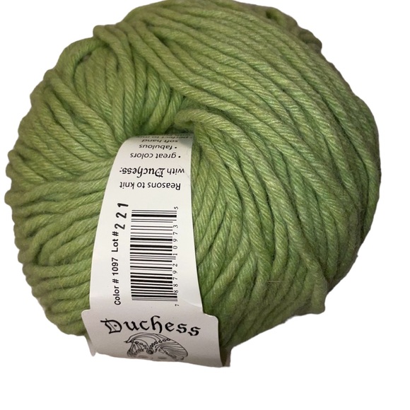 Classic Elite Yarns Duchess Merino Cashmere Bulky Yarn Color 1097 Green - Picture 2 of 9